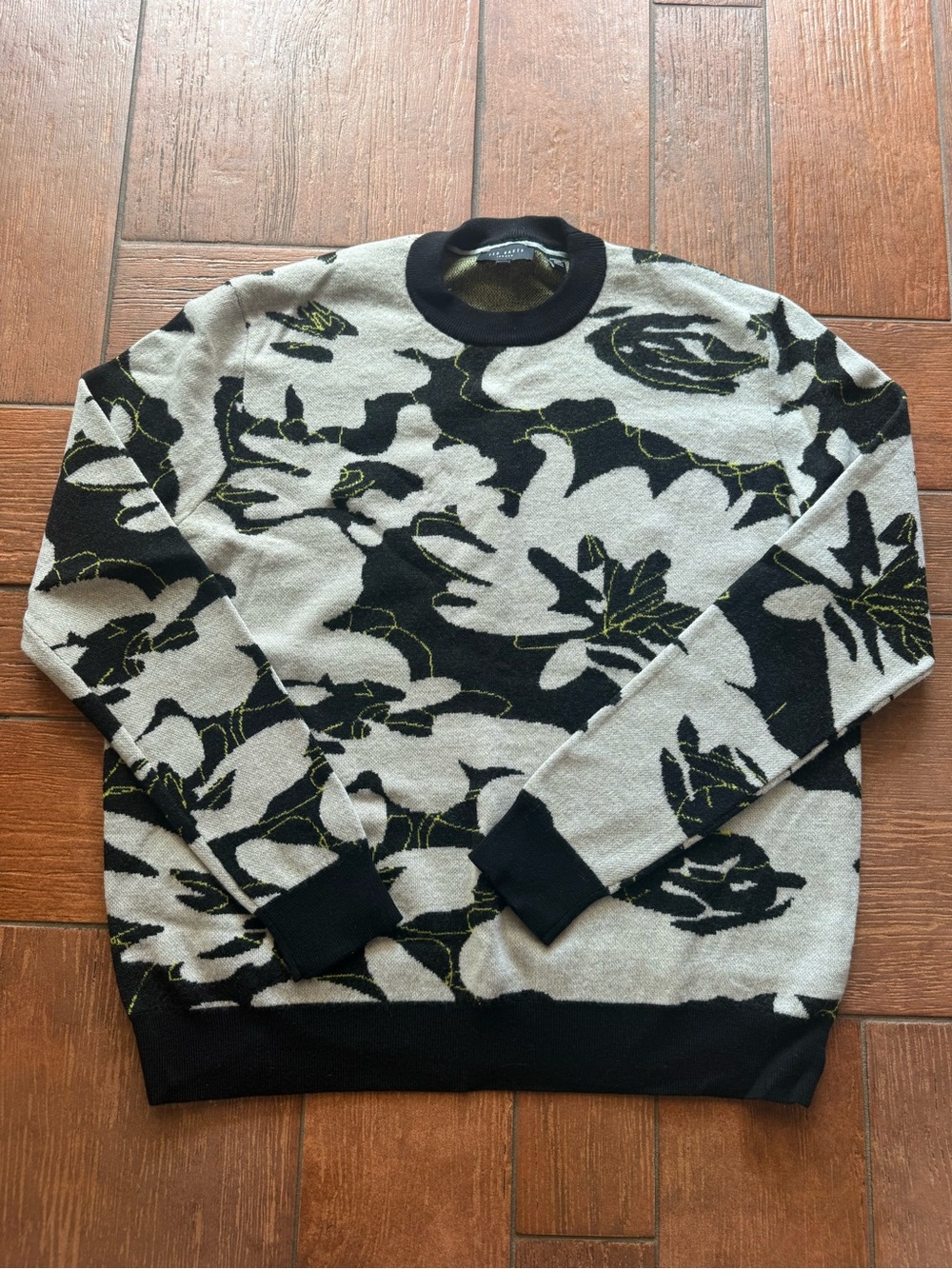 Ted Baker Crewneck Sweater Ozier Abstract Cream & Black Print Ted Size 5